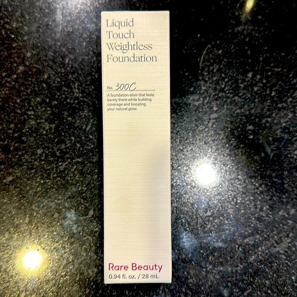 Rare Beauty Liquid Touch Weightless Foundation